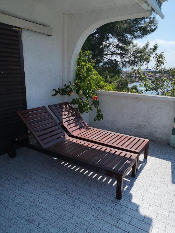 Apartments Bassi Stara Baška Eksteriør billede