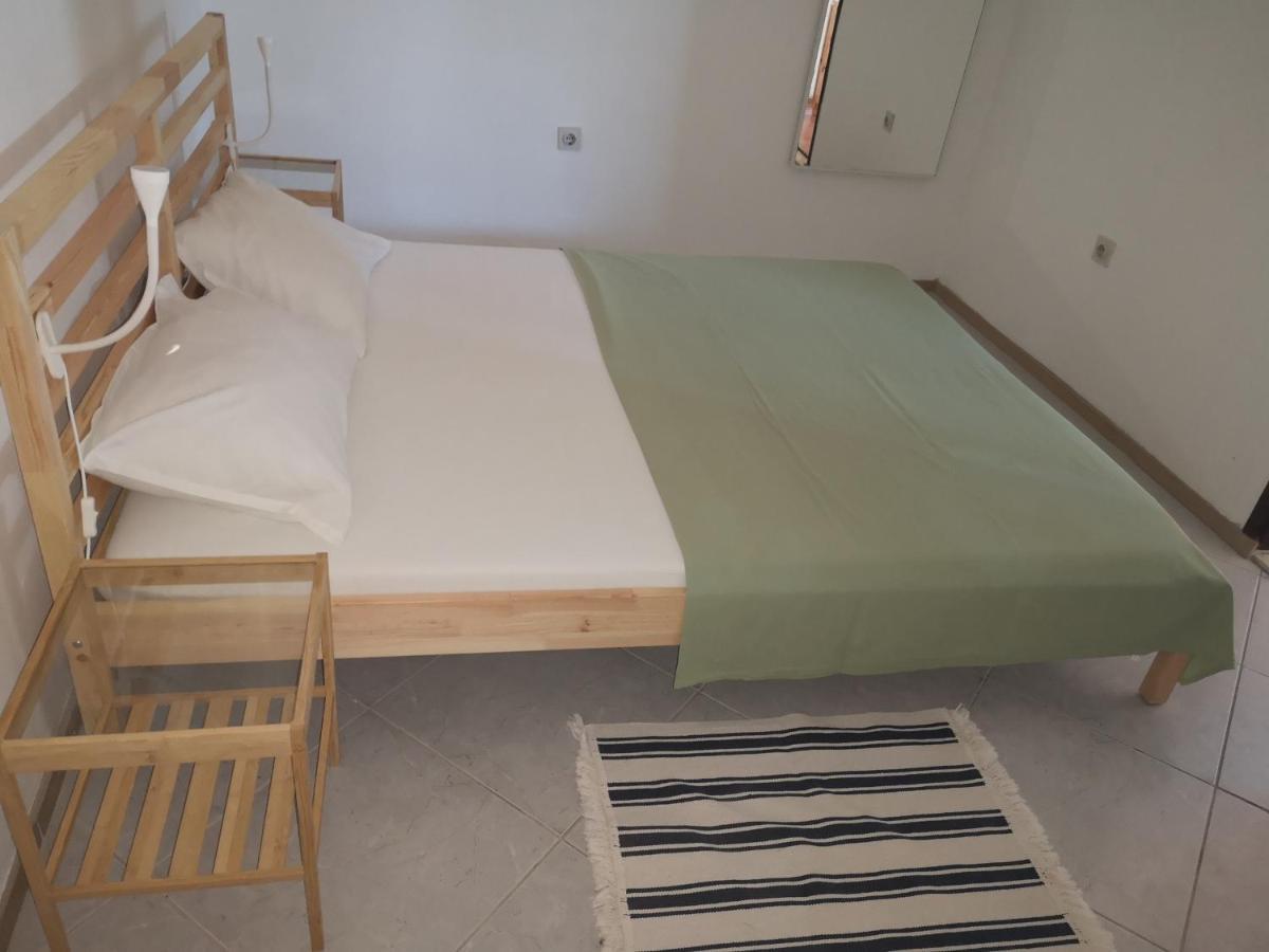 Apartments Bassi Stara Baška Eksteriør billede