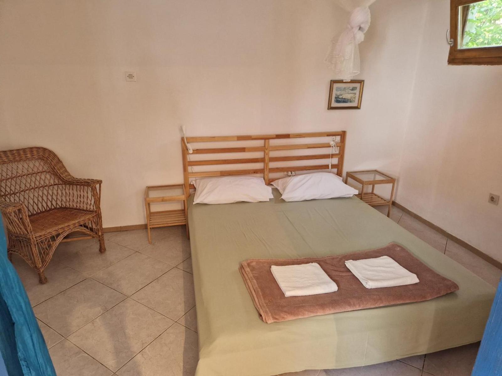 Apartments Bassi Stara Baška Eksteriør billede