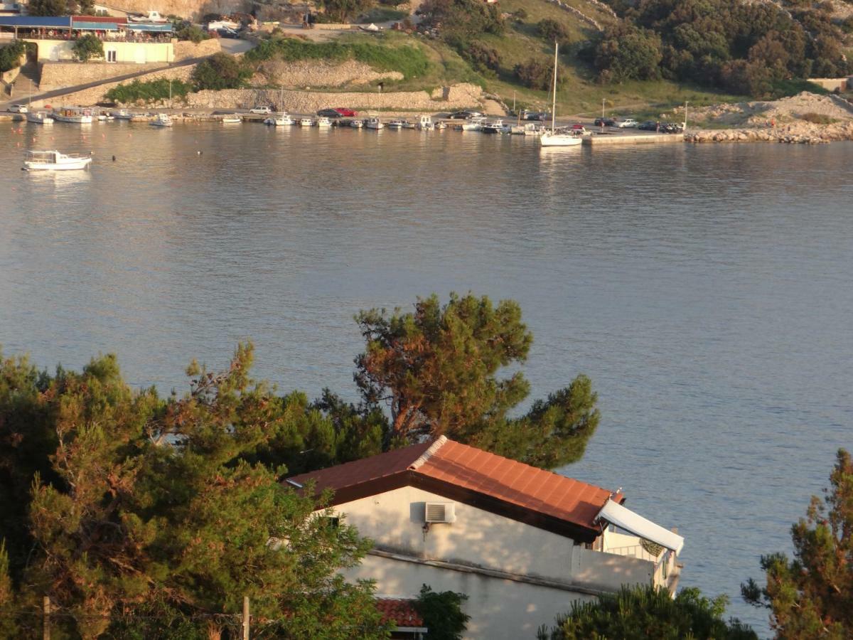 Apartments Bassi Stara Baška Eksteriør billede