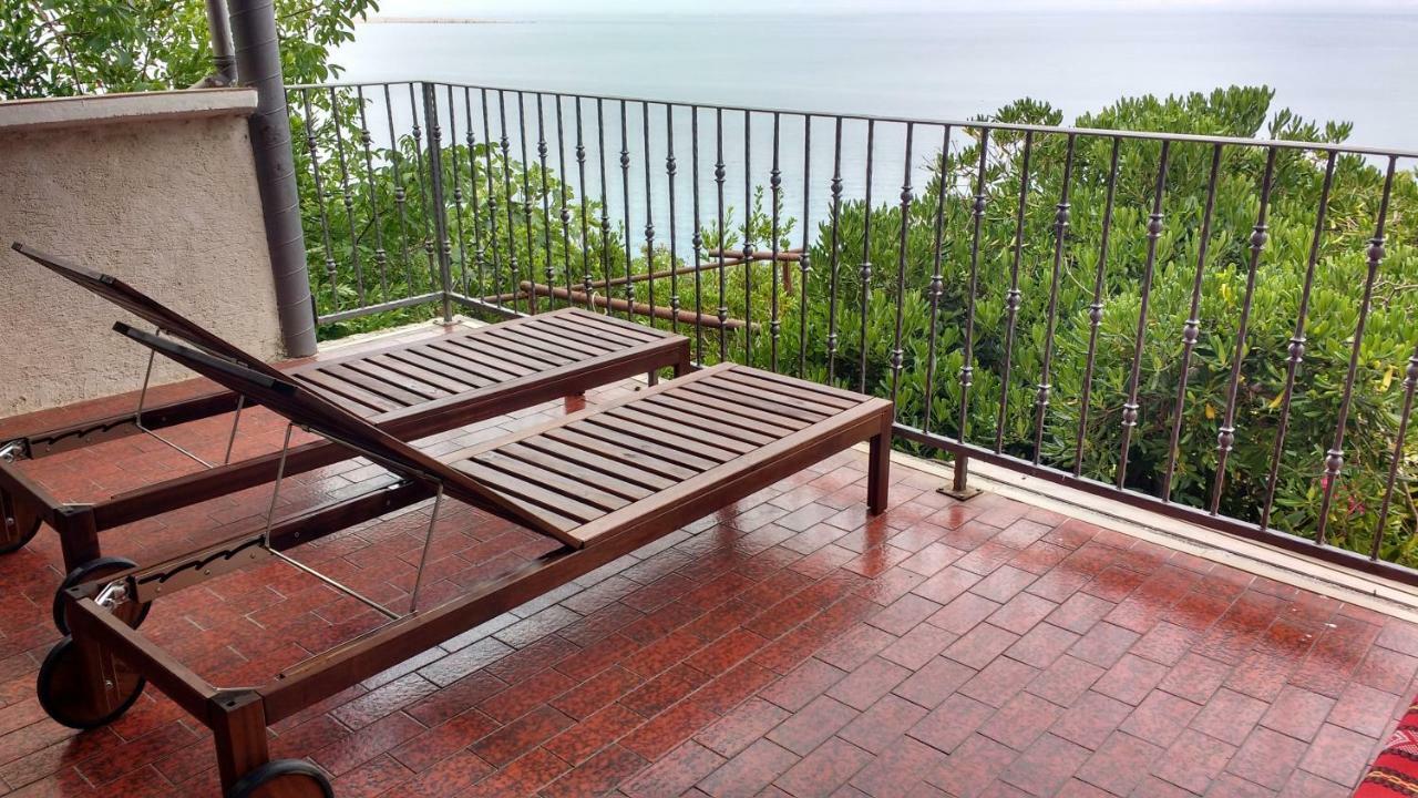 Apartments Bassi Stara Baška Eksteriør billede