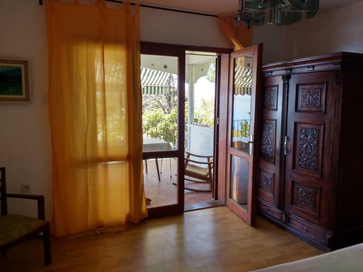 Apartments Bassi Stara Baška Eksteriør billede
