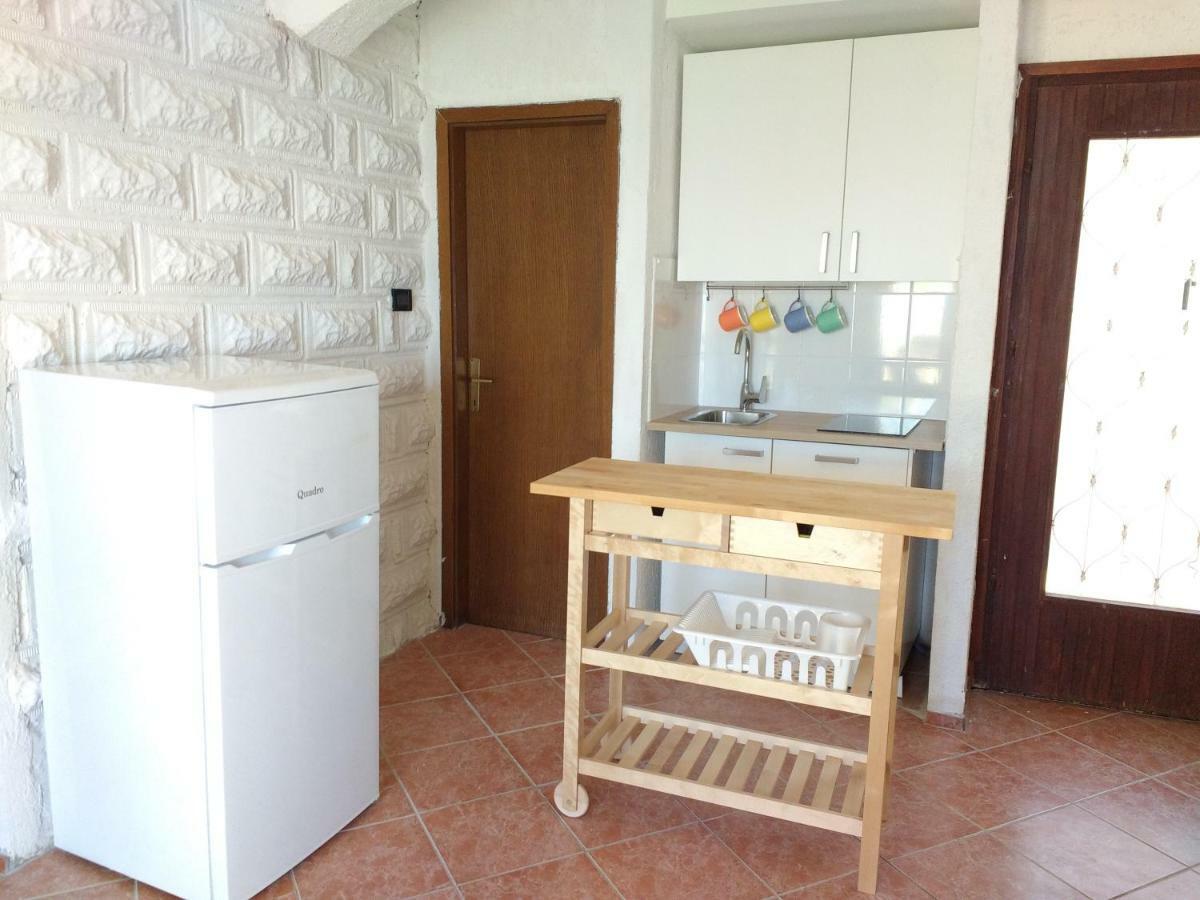 Apartments Bassi Stara Baška Eksteriør billede